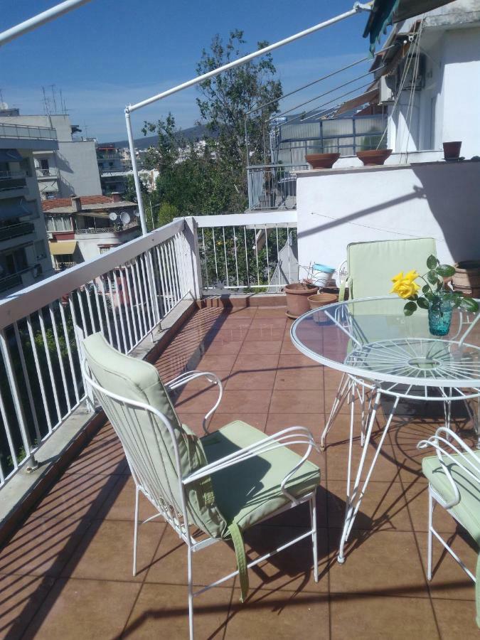 Ferienwohnung Cozy Penthouse Next To Metro Station Thessaloniki Exterior foto