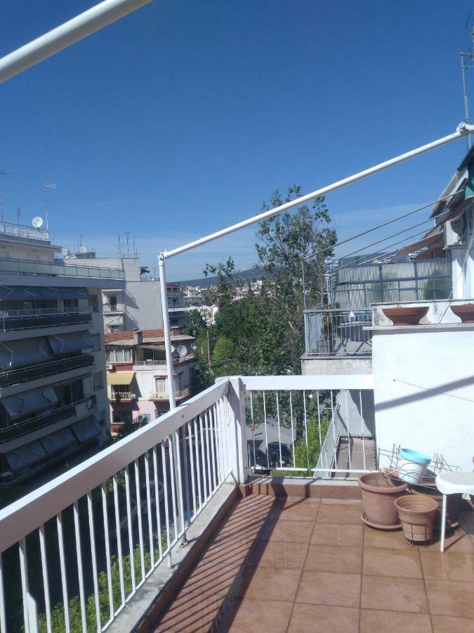 Ferienwohnung Cozy Penthouse Next To Metro Station Thessaloniki Exterior foto
